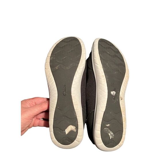 Clark’s Cloudstepper Cushioned Slip-ons 10 - Picture 9 of 9